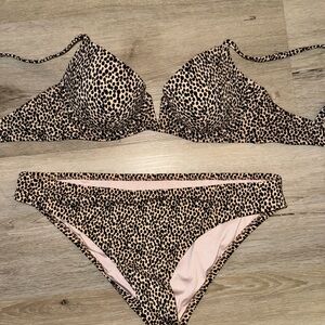 Target bathing suit Size 34 C  and medium bottoms